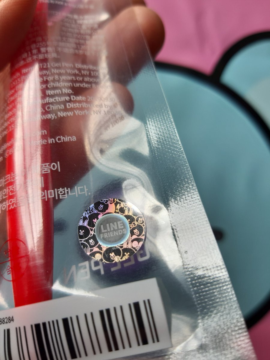 CandyFShop's tweet photo. 🔴 SORTEIO BT21 OFICIAL 

🌟 1 Caneta Mang (Versão Natal)
🌟 1 Sacola grande Cooky/Koya 

❗Regras ❗

.Seguir (@StoreTkys) 
.Dar RT e Fav 
.Marcar 2 @ e @BTS_twt

🎊 Prontinho 

🗓️ Resultado: 24/12/19 as 15hrs
(Vou marcar o @ e resposta até 24hrs)
 (Envio só depois do ano novo) https://t.co/264UfWZmc3