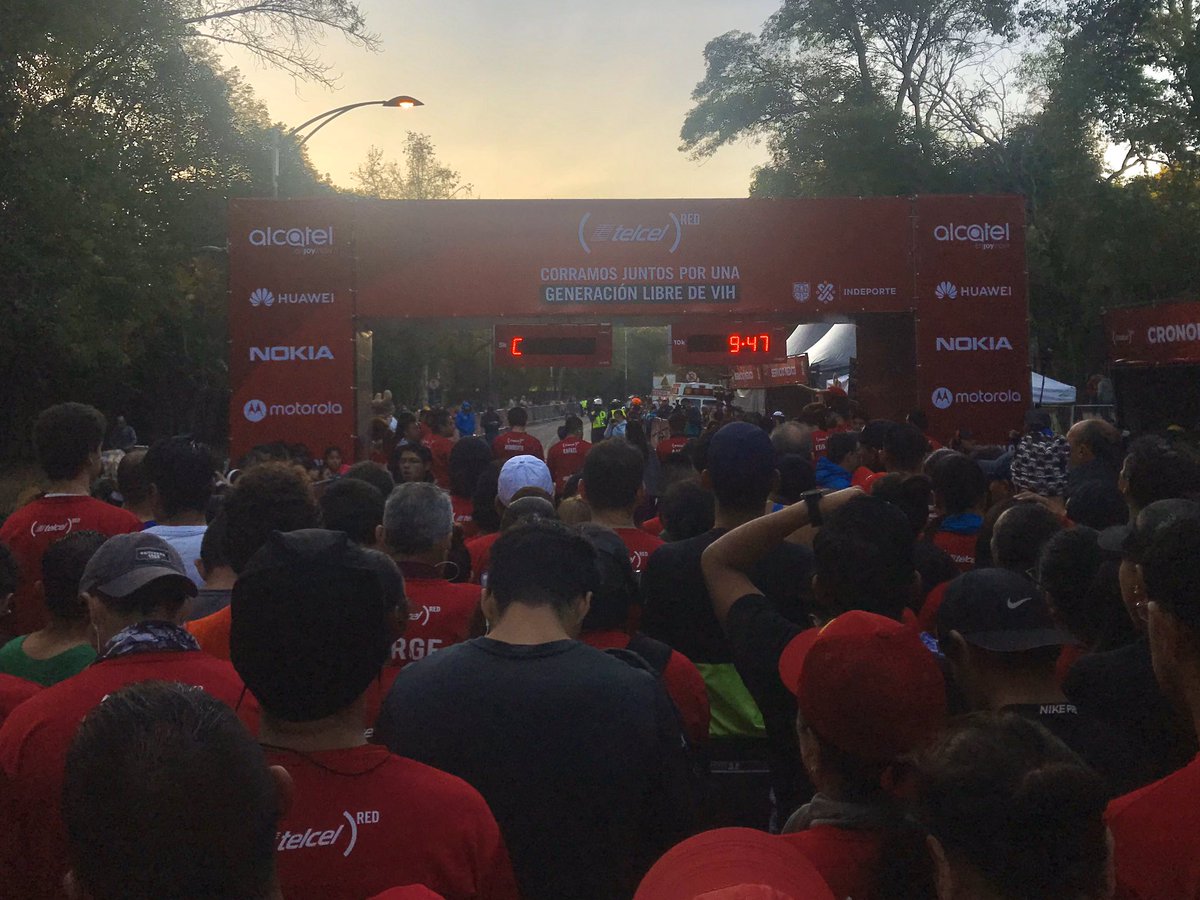 Super_Said's tweet photo. En la #CarreraTelcelRED 2019 (1 de diciembre), una carrera con causa ... “Juntos por una generación libre de VIH. Fue nuestra cuarta participación en esta carrera. Gracias, #Telcel. @SergioPatgher @Telcel #CorreConEmoción #running https://t.co/V8HRQsklx6