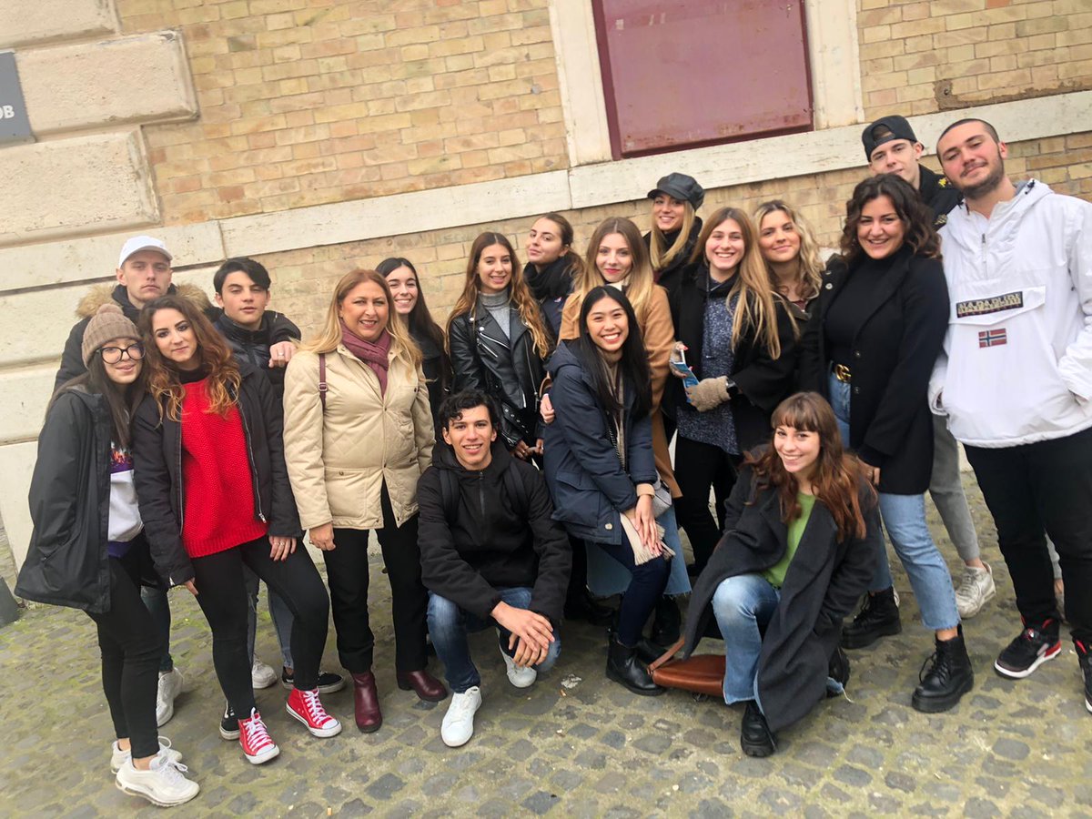 tantoviola's tweet photo. La 5A all"Isola della sostenibilità". Per un futuro migliore per tutti https://t.co/5r41unTmj4