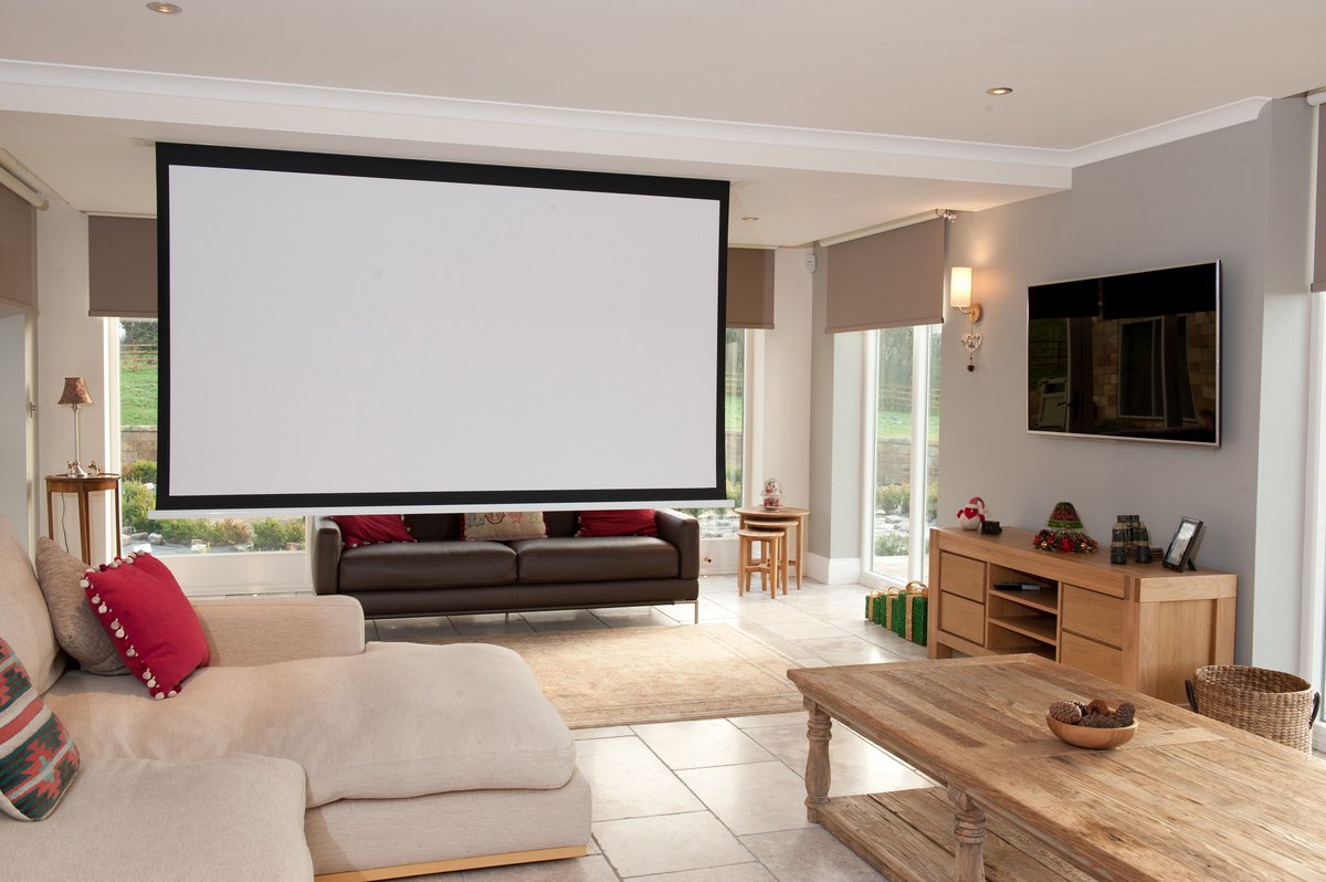 cautomated's tweet photo. Want to watch a movie?  Blinds and screen come down with one touch of a button or a voice command.  So easy! 👌 #mediaroom  #homeentertainment #smarthome #homeautomation #custominstallations #automatedblinds #curtainsdesign #windowtreatments #customwindowtreatments https://t.co/ELtlchO5A7