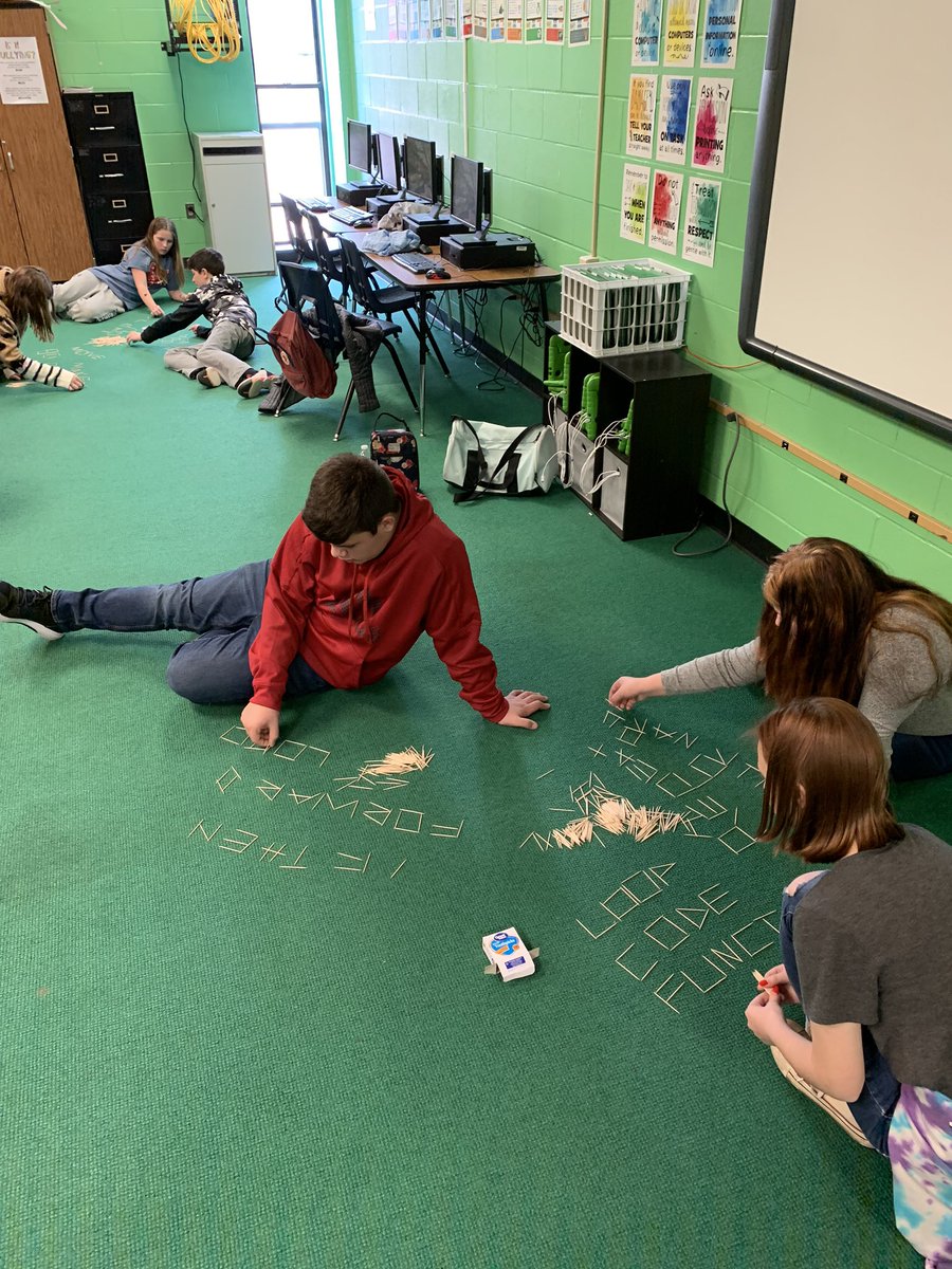 MrsBarrettAMS's tweet image. Keycode classes working on coding vocabulary...#LearnFun @alma_middle @AlmaSchools @CTEMedia