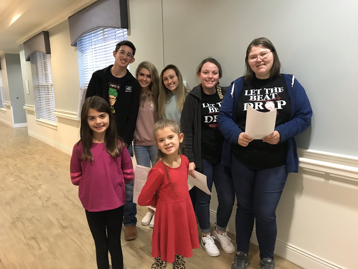 eyork1313's tweet photo. @WalkertownHigh Some of the HOSA kids and their helpers went caroling at Salemtowne Retirement Community 🎶🎄The residents loved hearing the kids sing ❤️🖤@wsfcs https://t.co/rbQ89n17Yo