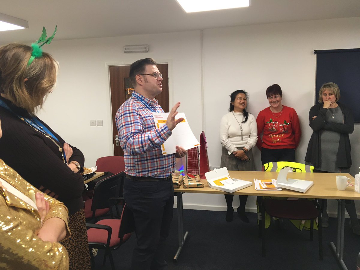 Shelley57073925's tweet photo. @Shelley57073925 Great CCT meeting today, completed Leadership in a Box. Thanks to all the team for your valuable contribution #leadershipattributes @mojo_boo @DrNaomiChapman2 @KarenoftheN @NHSSupplyChain https://t.co/Bfsgq4aj8I