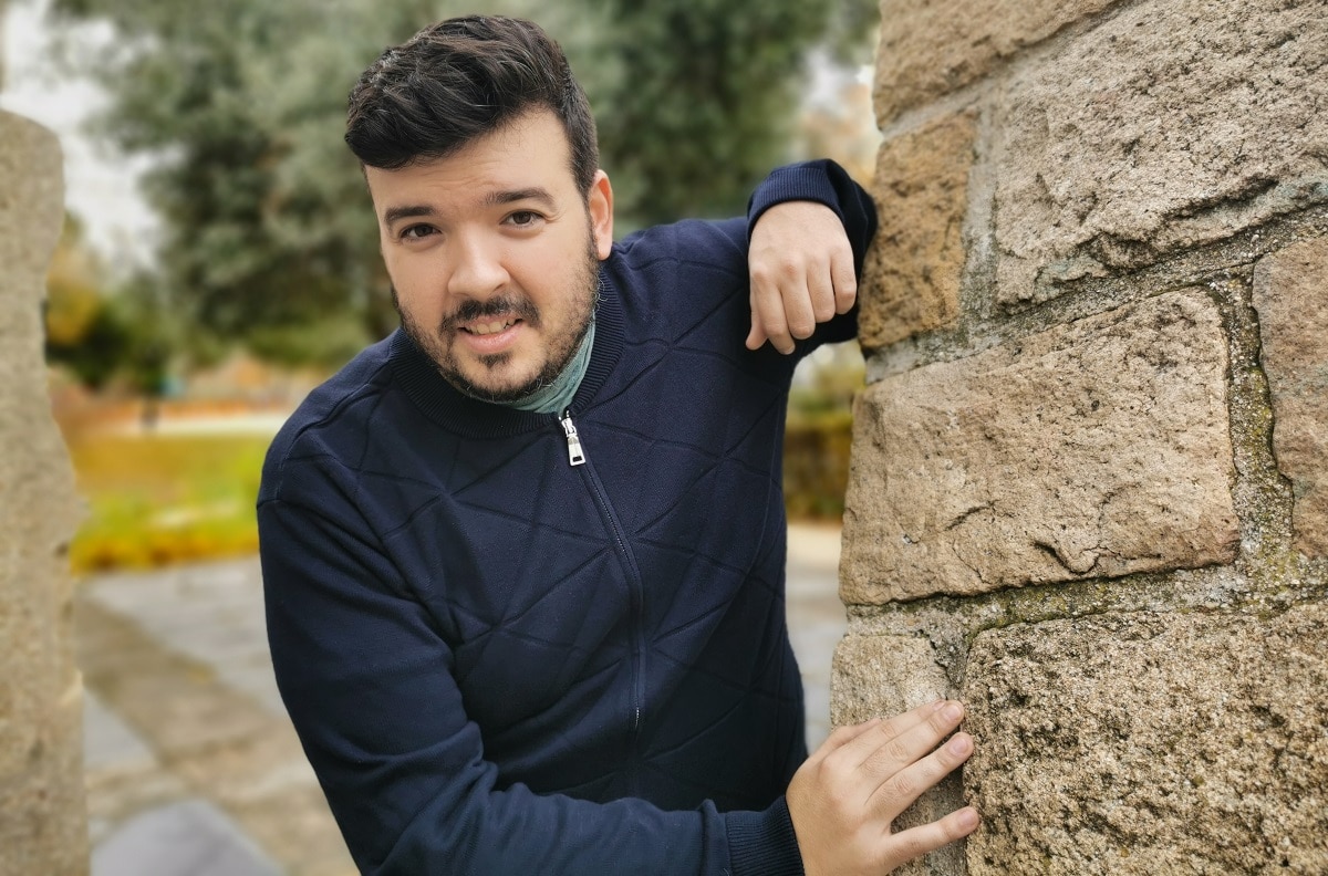 educacion3_0's tweet photo. “Creo firmemente en quitar las etiquetas dentro del centro escolar e intentar profundizar en el comportamiento de los alumnos”, afirma el #docente Juan M. Aguado en esta #entrevista. https://t.co/lDxrqBcyyM #libros #innovacióneducativa https://t.co/UqoHUTXx7A