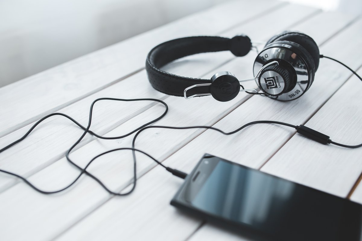 Mandiant's tweet photo. Finished our 1st #cloudsecurity podcast? There's more to learn!
In this episode, find out how #FireEyeHelix integrates disparate #securitytools and augments them with next generation #SIEM, orchestration & #threatintel capabilities.
>> Listen: https://t.co/KuD5Cmylvf https://t.co/HZ4JKIZafT