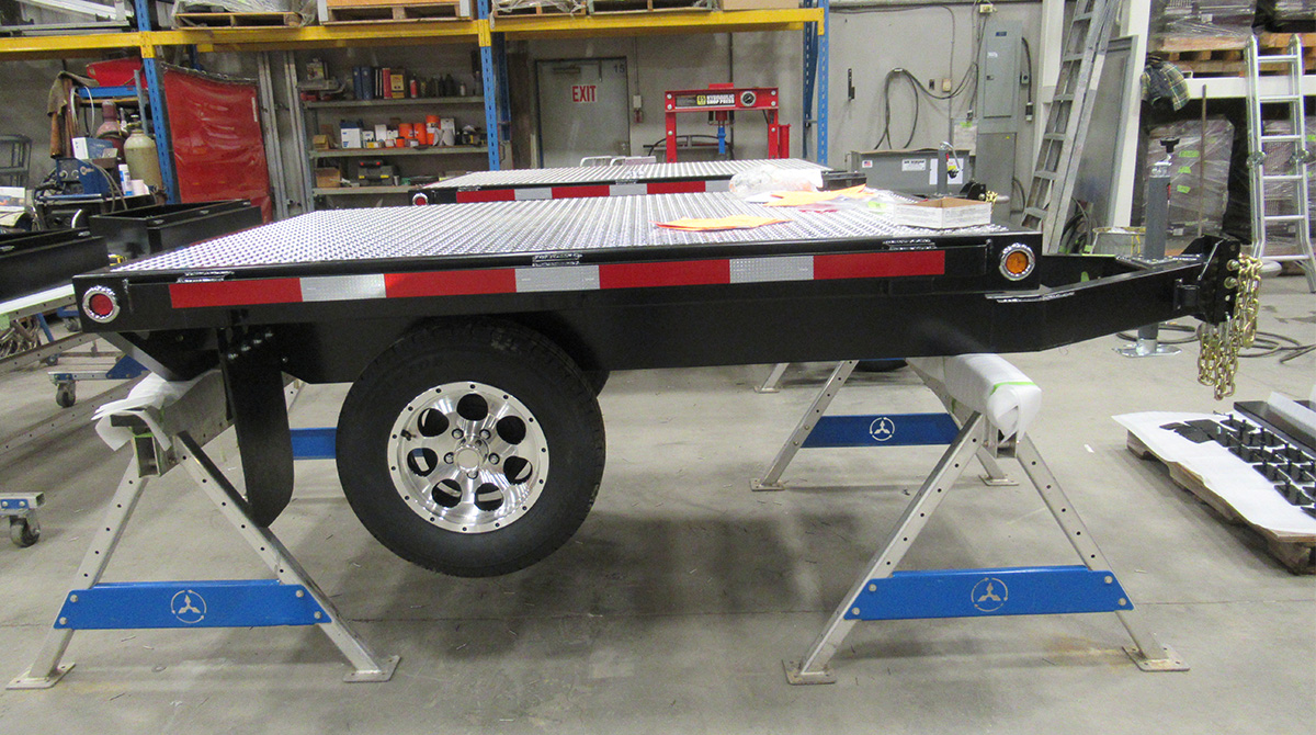 ValidManufactu1's tweet photo. #behindthescenes Check out what's being put together in the shop! It's looking pretty smart with that chrome checker-plated surface.

Follow us for more info!

#ValidManufacturing #AdvancedTechnology #SimpleSolutions #Innovation #Technology #metalfabrication #powdercoat #trailer https://t.co/Est4vuyuWl