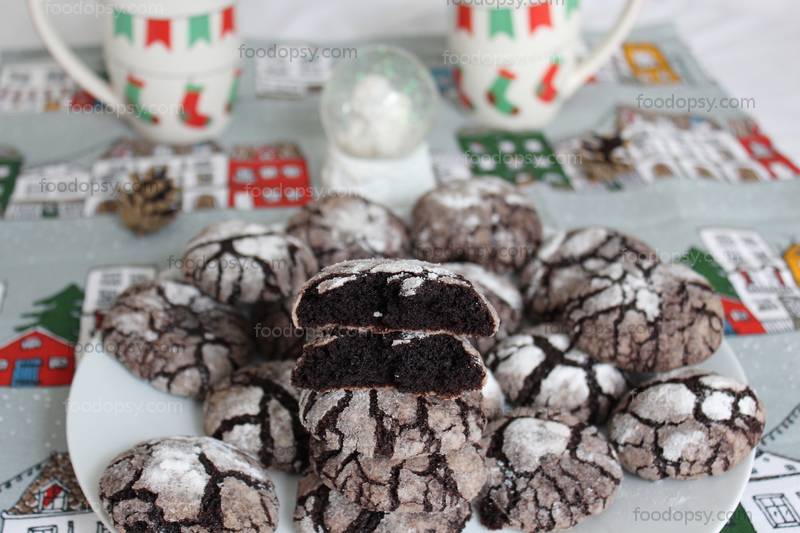 Foodopsy's tweet photo. Gluten Free Chocolate Crinkle Cookies🍫🍪☕️ Recipe is now on the blog, have a great day all✨
#glutenfree #cookies #chocolatecrinklecookies #cookies #christmas #christmascookies
https://t.co/fHyqNa9V2N https://t.co/0muaxS5CuI