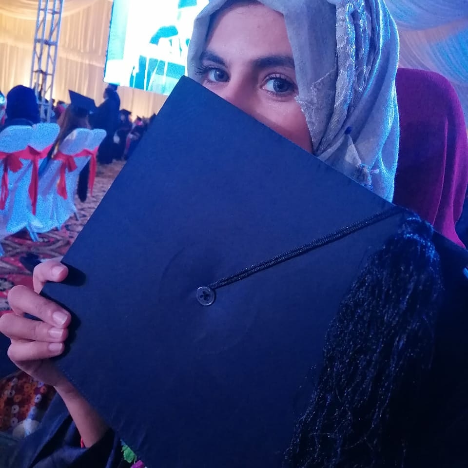samrin623's tweet photo. #SUConvocation19 #graduate https://t.co/UlgItWVUvH