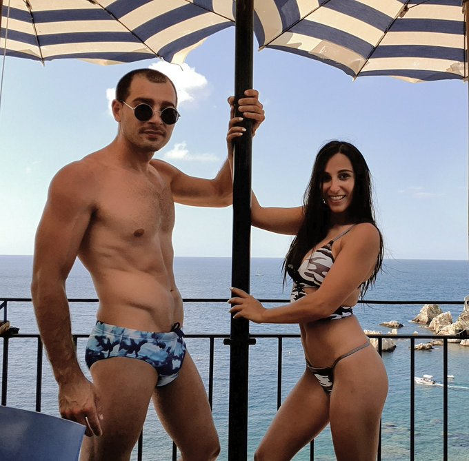 in Sicilia.  🇮🇹Dopo la nostra prima intervista per @fanpage.it decidiamo di fermarci qualche ora nella<a href="/tag/tbthursday"class="tags"><span>#tbthursday</span></a><a href="/tag/5decembre"class="tags"><span>#5decembre</span></a><a href="/tag/thrusdaymorning"class="tags"><span>#thrusdaymorning</span></a>