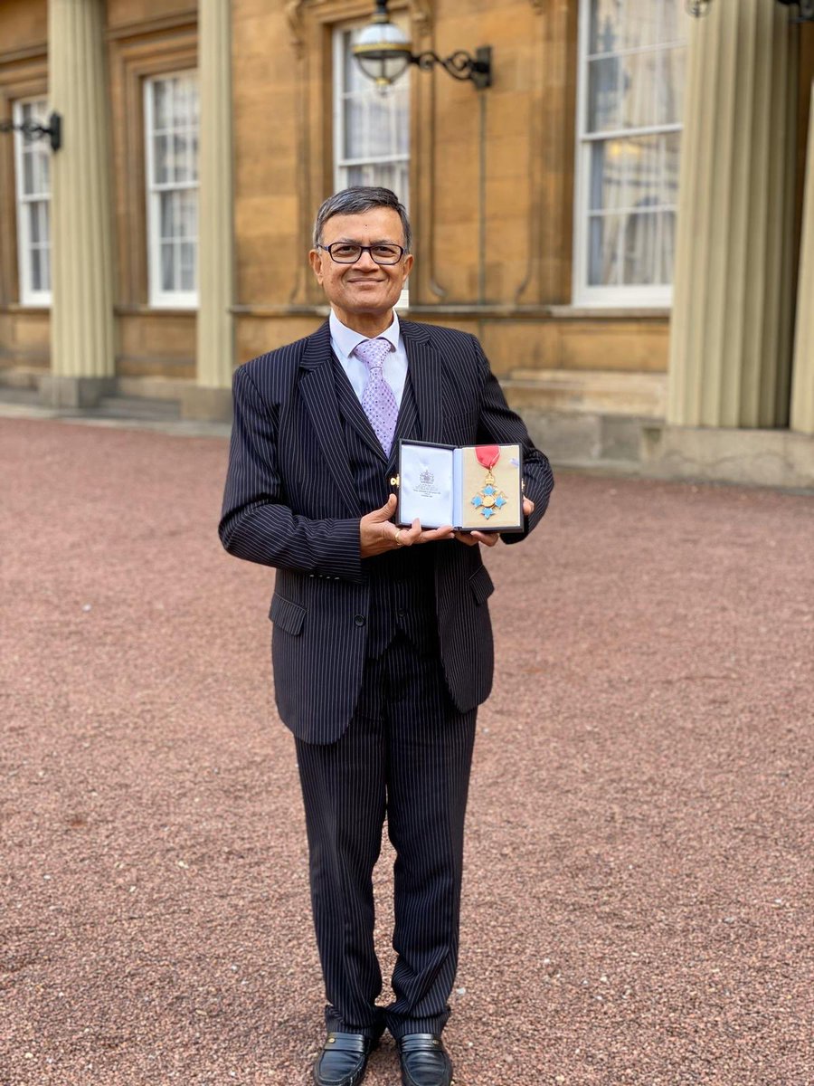 HatulShah's tweet photo. Proud to watch our father be Invested as a Commander of the British Empire by HRH Prince Charles! 
#queenshonours #cbe #pharmacy #philanthropy #export #business #dayatthepalace #familytogether @sigmaplcuk https://t.co/YaszKUCYkz
