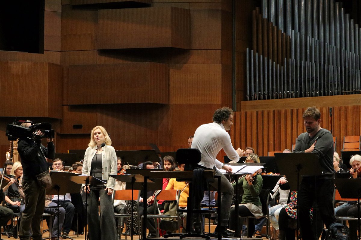 Tonight’s concert with the Croatian Radiotelevision Orchestra features a program of Suppé and Offenbach to celebrate the 200th year anniversary of their births. Join us live from 19:30 EST! Follow this link: radio.hrt.hr/treci-program/ and click “slušaj uživo”