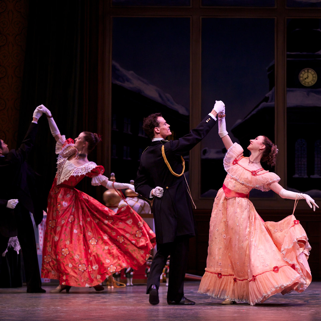 albertaballet's tweet photo. What would Christmas be without The Nutcracker? Start your family tradition this year and join Klara on her magical adventures that is sure to get you in the holiday mood. Photo by Paul McGrath
#abnutcracker #ballet #holidays #tradition #yegdance #yycdance https://t.co/2rBeGLmZeS