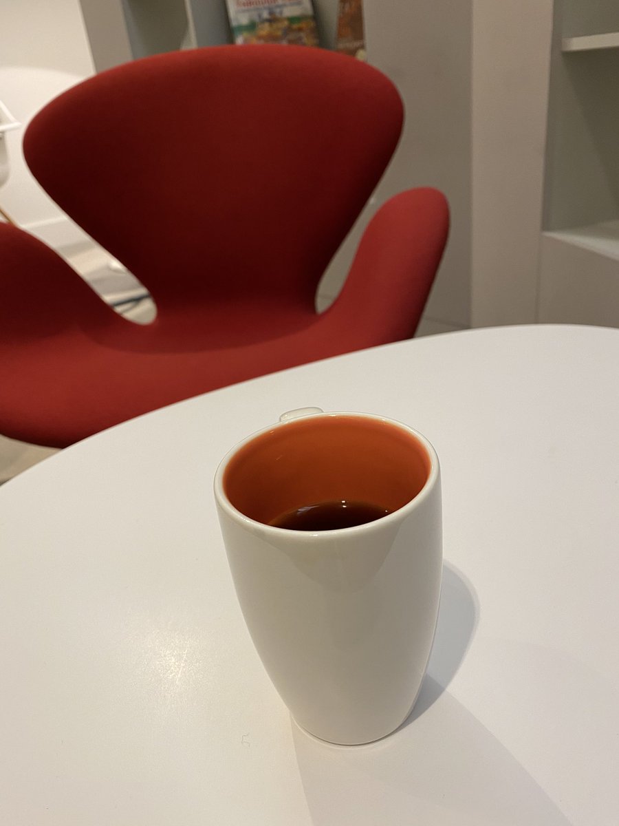hillaryt29eng's tweet photo. In London for #IETywe awards @theiet  time-out before it all starts ... https://t.co/u5M44nJ8sA https://t.co/Ind0B6UFsq