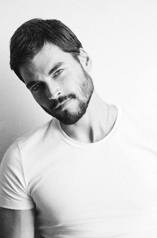 AkinNorth's tweet photo. 🧿A K I N A K I N O Z U
High quality, high class...
#AkinAkinözü #Hercai #TurkishCelebrity @episodedergi #septemberoctoberedition @AkinAkinozu https://t.co/uHtGuZytOX