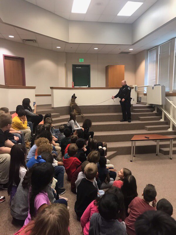LafayetteINPD's tweet photo. Sniff sniff ๐๐ผ๐ถ #GoodBoyAlert #K9
Officer Wilson & K9 Joeri visited 3rd graders of @earhartschool this week. Thanks for having us out to show off K9 Joeriโs superpowers! #LPDIN https://t.co/9EAimYJAEZ