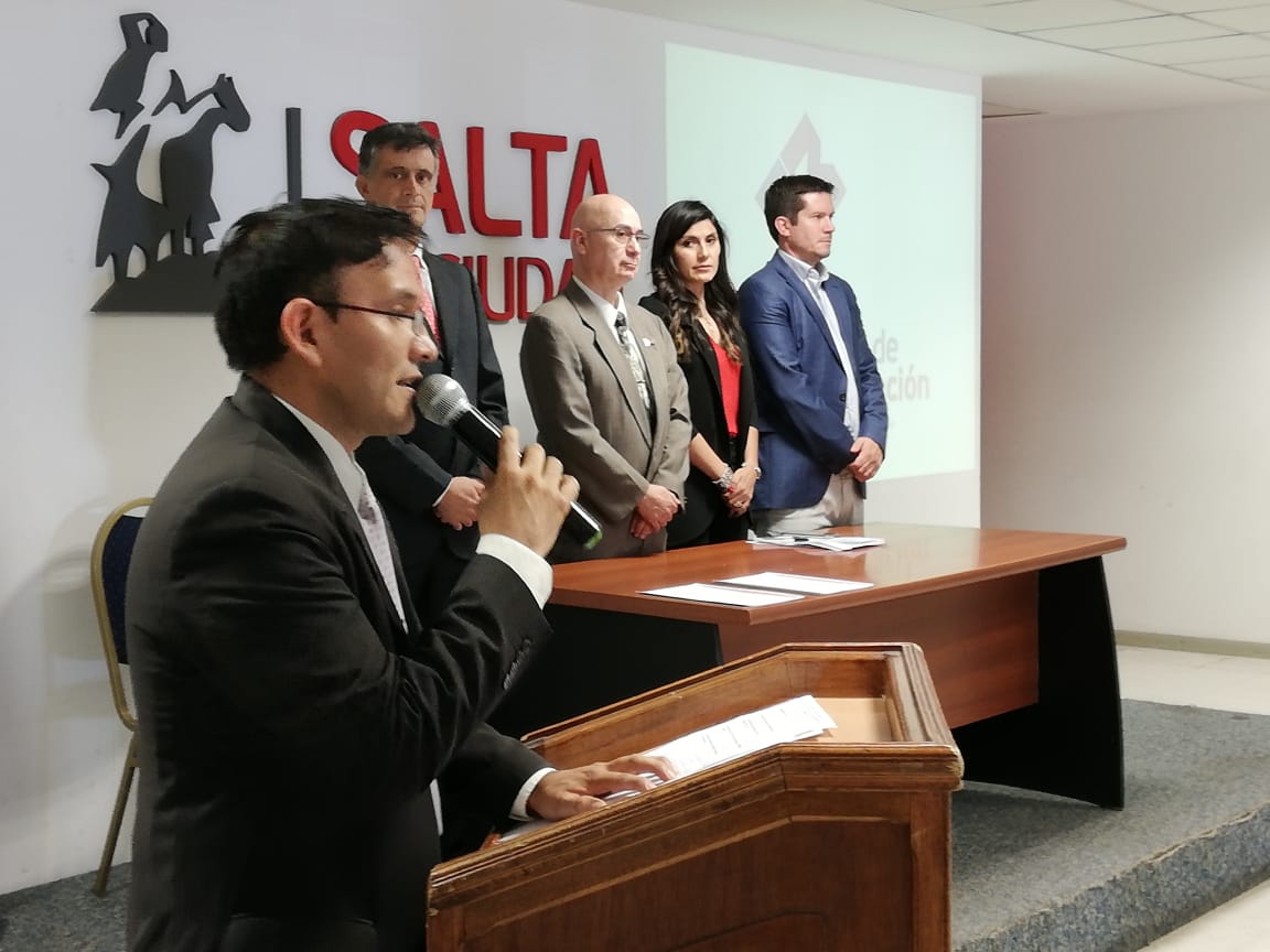 PrensaSalta's tweet photo. #AHORA #CCMSALTA || Acto de Cierre de Ciclo Lectivo 2019 de la Escuela Municipal de Administración https://t.co/SRZMZmUhh8