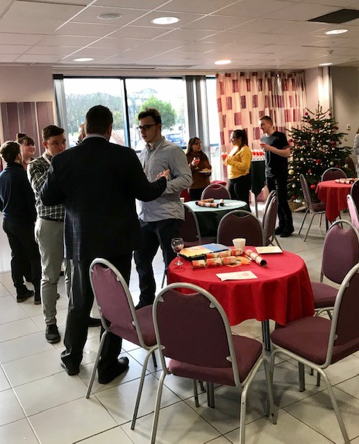 Christmas time can only mean two things...amazing food and good neighbours #coventryconferences #meetyourneighbour #networking #conferencing solutions