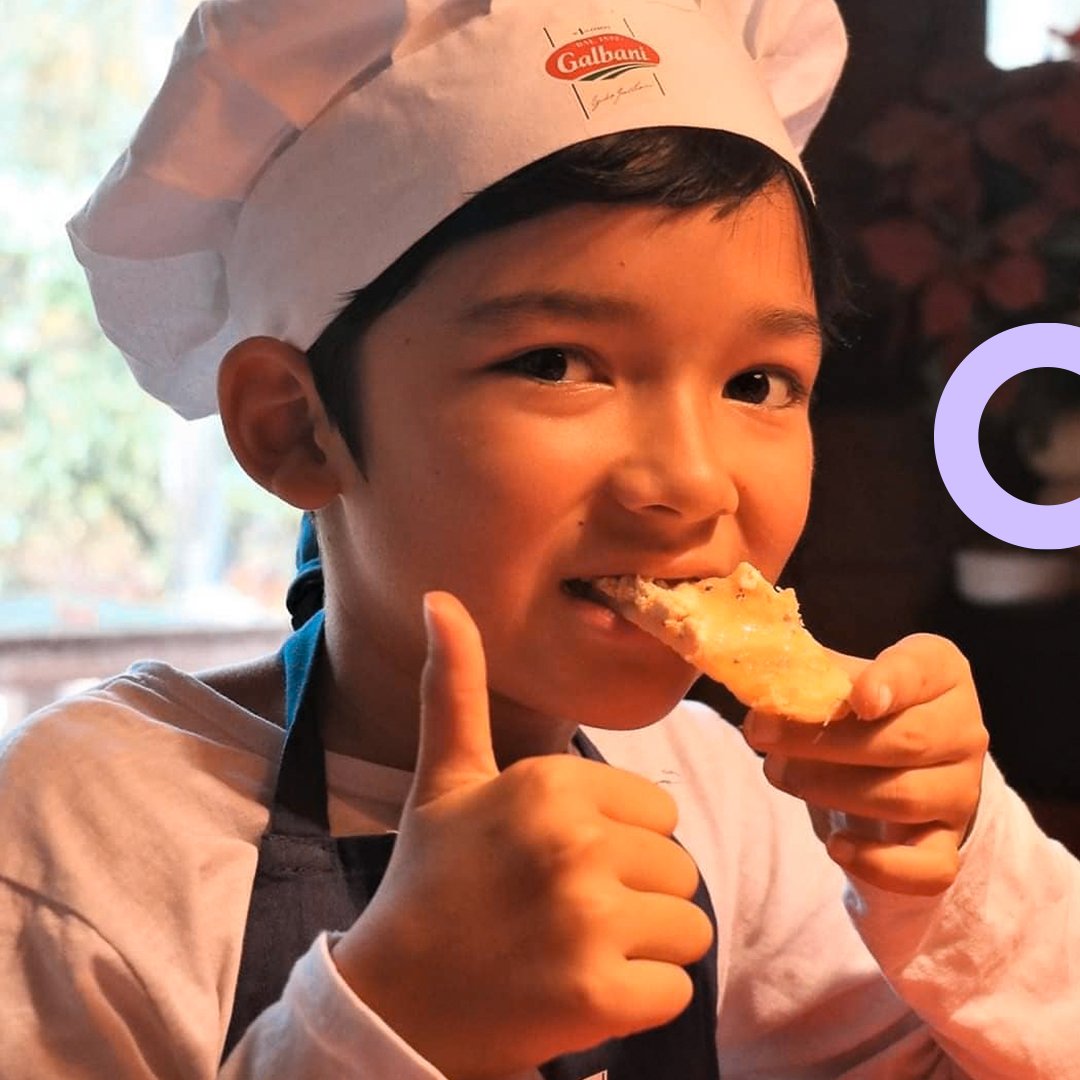 voo_fr's tweet photo. VOÔ x Galbani• #SoiréePizza

Toutes nos félicitations à Vanessa Billet, Best Pizzaïolo et qui remporte 1 week-end à Naples pour 2 personnes ! :) https://t.co/PdlcEpqVUW