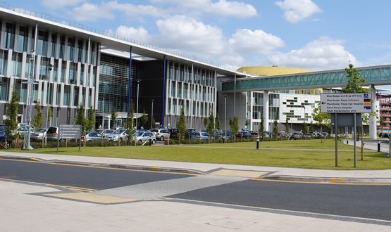 digitalhealth2's tweet photo. Epic has been designated ‘preferred bidder’ for Manchester University NHS Foundation Trust’s £400m electronic patient record contract https://t.co/oR8zxMIivt https://t.co/aJLWtf5VtD