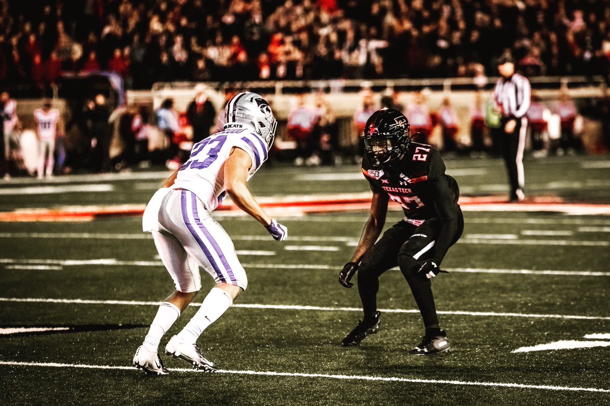 LamarTexansFB's tweet photo. Our purpose as a program is to develop young men who are prepared for life. Men who take care of their responsibilities, love their families, and strive for greatness. We are proud of the immediate impact that our former players are having as true freshmen on the college level! https://t.co/YkvVjvGhPP
