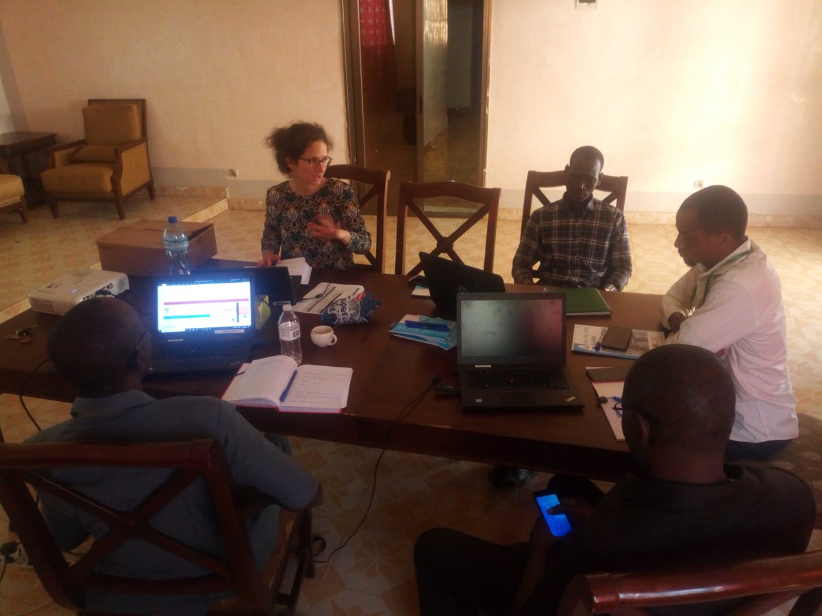OFevvf's tweet photo. Une réunion s'est tenue avec le chef de projet MNCP global
Cette réunion a réuni:
Le chef de projet MNCP Oxfam Niger
Le chef de projet MNCP SOS FEVVF
Le chef de projet MNCP ANBEF
elle a porté sur l’évaluation des activités contenues dans le document d'implantation du projet (DIP) https://t.co/4t6jnZuKu5