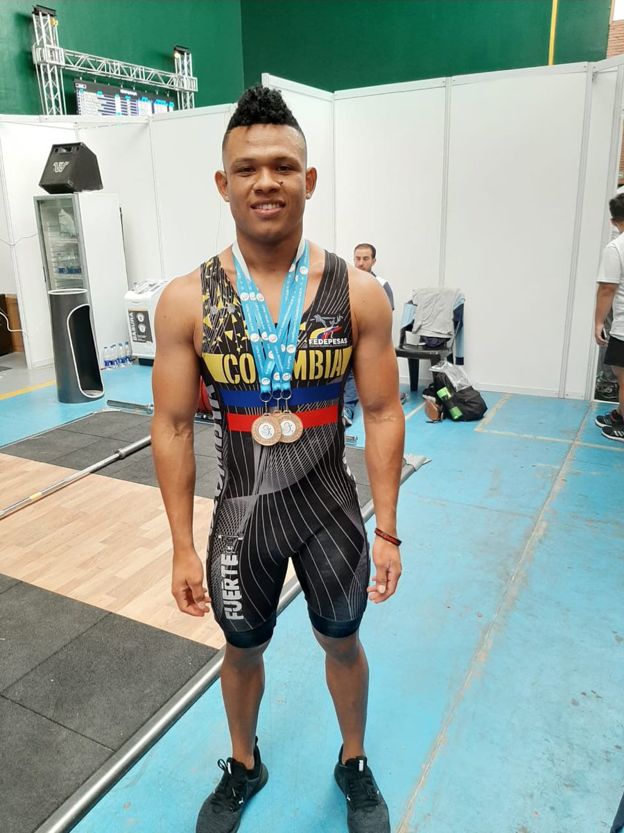 Estelar actuación del pesista soledeño Misael Ramírez, al ganar 3 medallas de ORO para Colombia en el sudamericano juvenil  de levantamiento de pesas en Buenos Aires - Argentina, felicitaciones para Misael orgullo soledeño <a href="/soledadalcaldia/">Alcaldía de Soledad</a> <a href="/herrerajoao1/">Joao Herrera</a>