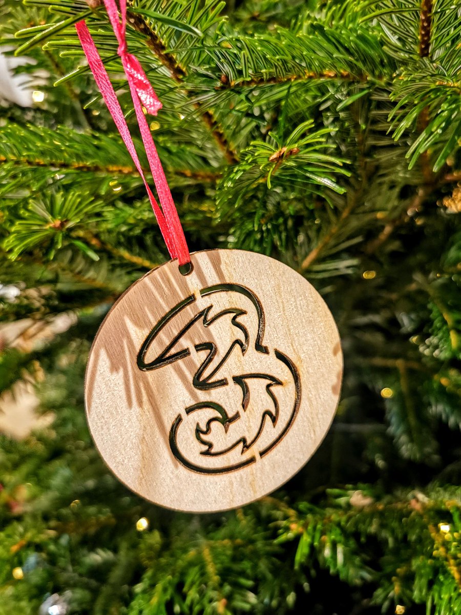 TheEffectDotNet's tweet photo. Getting to check out the #ConnectedRestaurant from @ThreeIreland with a menu curated by Irish American chef @diningwithflynn and a special extra Christmassy performance from @HudsonTaylor #Christmas https://t.co/PYHKEGfcEg