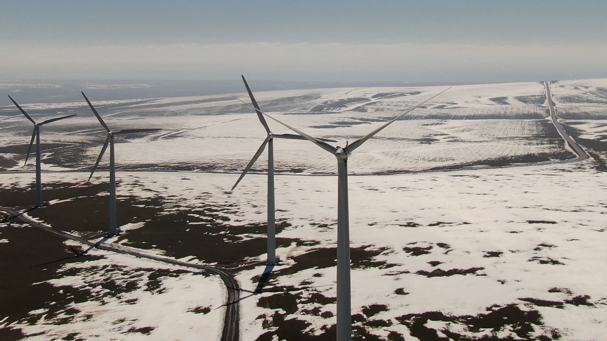 MyTPU's tweet photo. Telling stories is what Annie loves to do! Her favorite story right now is this wind project in Kennewick, WA. It's a renewable energy project our #evergreenoptions members supported. Have you watched the full story? https://t.co/xJhkqcgBOB https://t.co/17U5OrqEKa