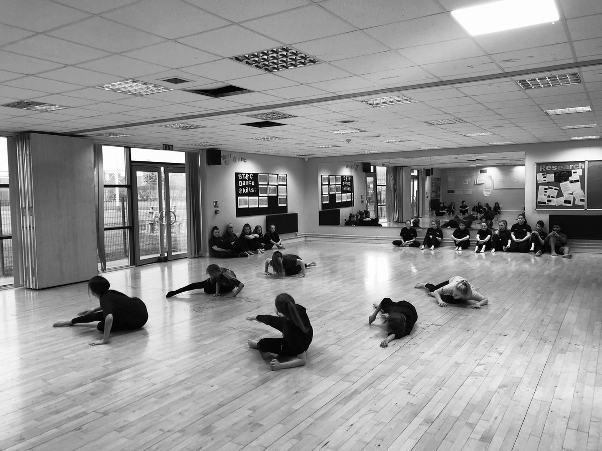 bbESAleadership's tweet photo. Great afternoon session with @dancecity @dancecityta . Student’s  had a brilliant Contemporary dance workshop session . @BBPEDepartment https://t.co/zPaE0mW3Ce