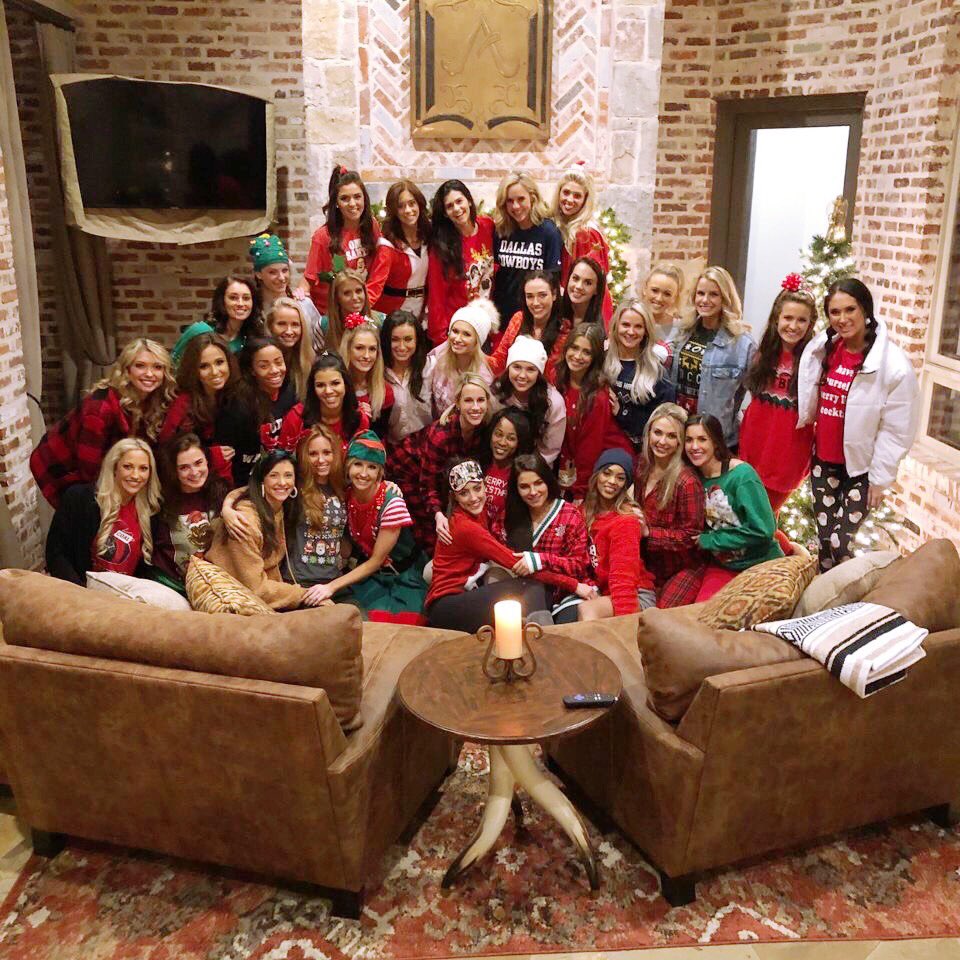 It’s the most wonderful time of the year! 🎅🏻🎄