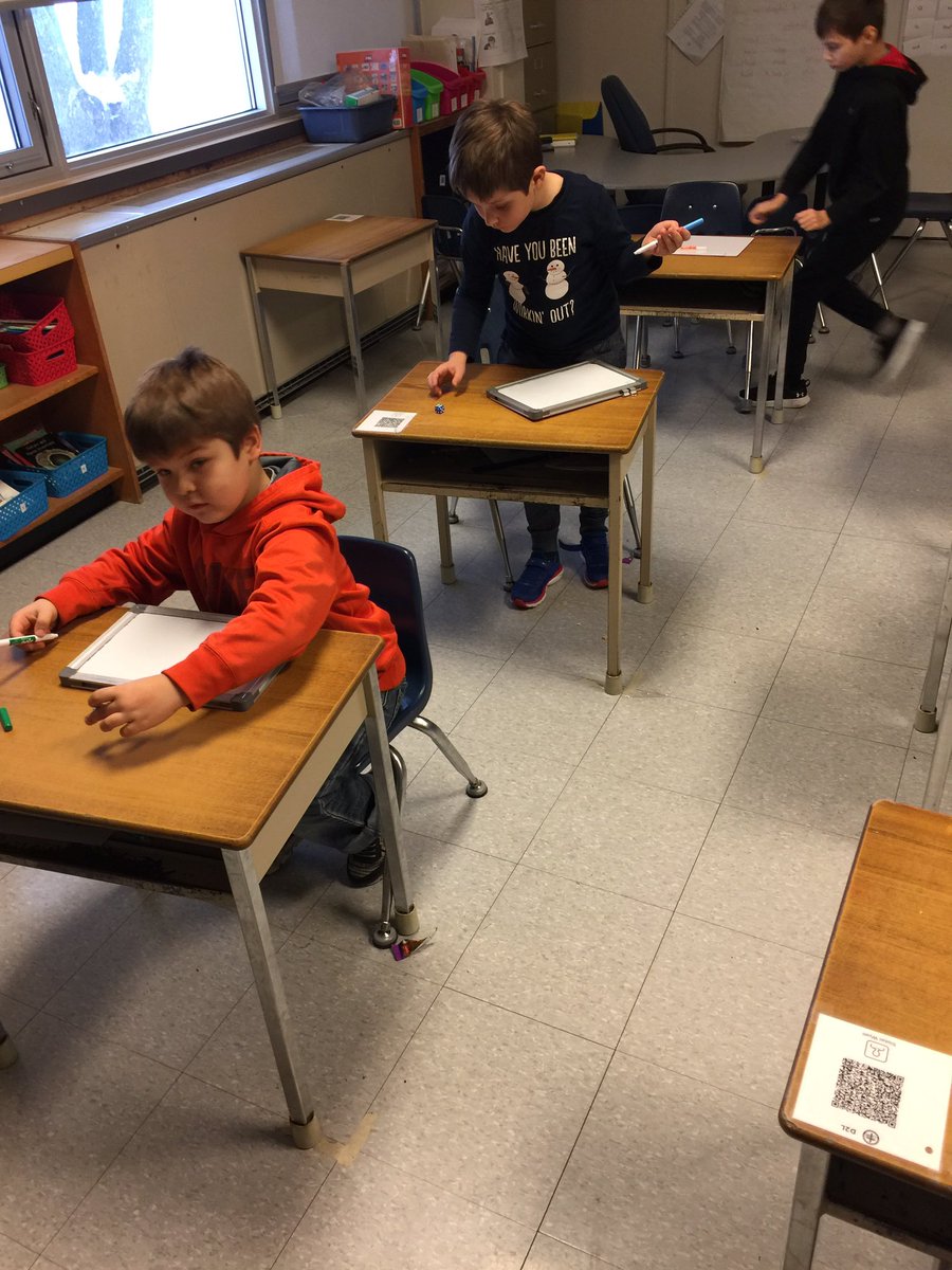 StBasil2021's tweet photo. “What do you notice?”, “What do you wonder?” Students are learning about time to the hour using a number line. They are also playing a game called One Minute to Win, where students roll a die over and over for a minute and count the number of 3s they get! https://t.co/r6EVLYlXuS
