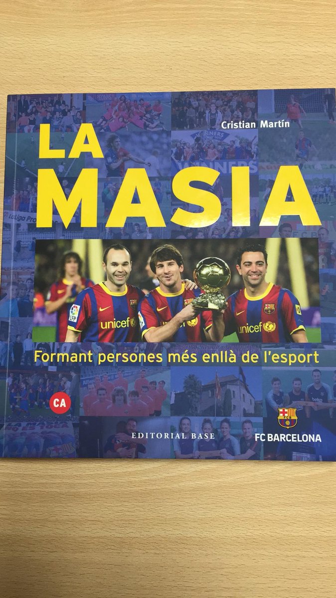 BarcaOneFCB's tweet photo. Avui parlarem amb el Cristian Martin d’aquest llibre a l’Hora B(19.30h)
En regalem un: AMB QUIN JUGADOR DE LA MASIA US HEU IDENTIFICAT MÉS?#horab https://t.co/WQXQCKuN1j