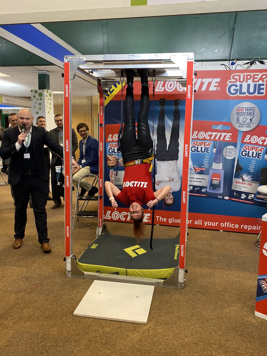What a way to end the day, our very own Marketing Director <a href="/HelenWadeVOW/">helen wade</a> taking on @HenkelUK’s Loctite Hanging Man! #greenlight2019