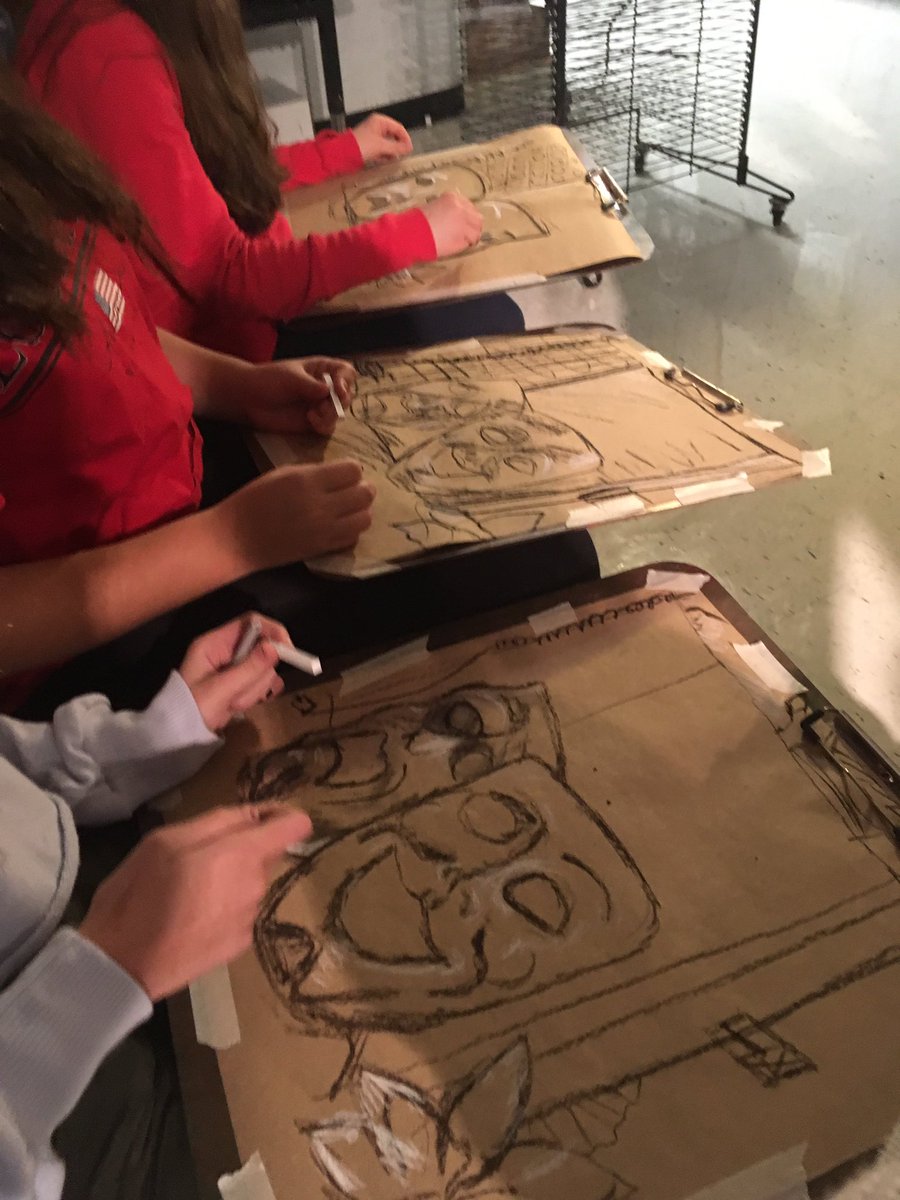 NathansonTed's tweet photo. Chasing Leonardo part 3: taking a break from portrait to work with the still life focusing on shape form and shadow. Underdrawings in charcoal next layer will be tempera https://t.co/4okFCxHunW