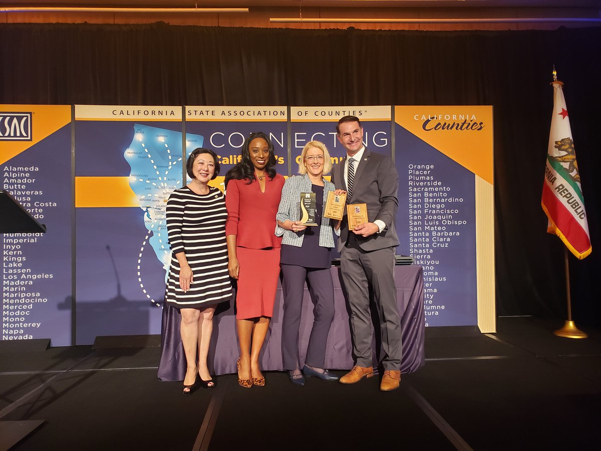 InstLocGov's tweet photo. This morning we presented @AlamedaCounty @CountyVentura and San Benito County with Spotlight and Beacon Awards for their #sustainability efforts at the @CSAC_Counties Annual Meeting. Congrats to the 2019 winners! #CSACAM19 #localgov #ClimateAction https://t.co/NymZbufKI0