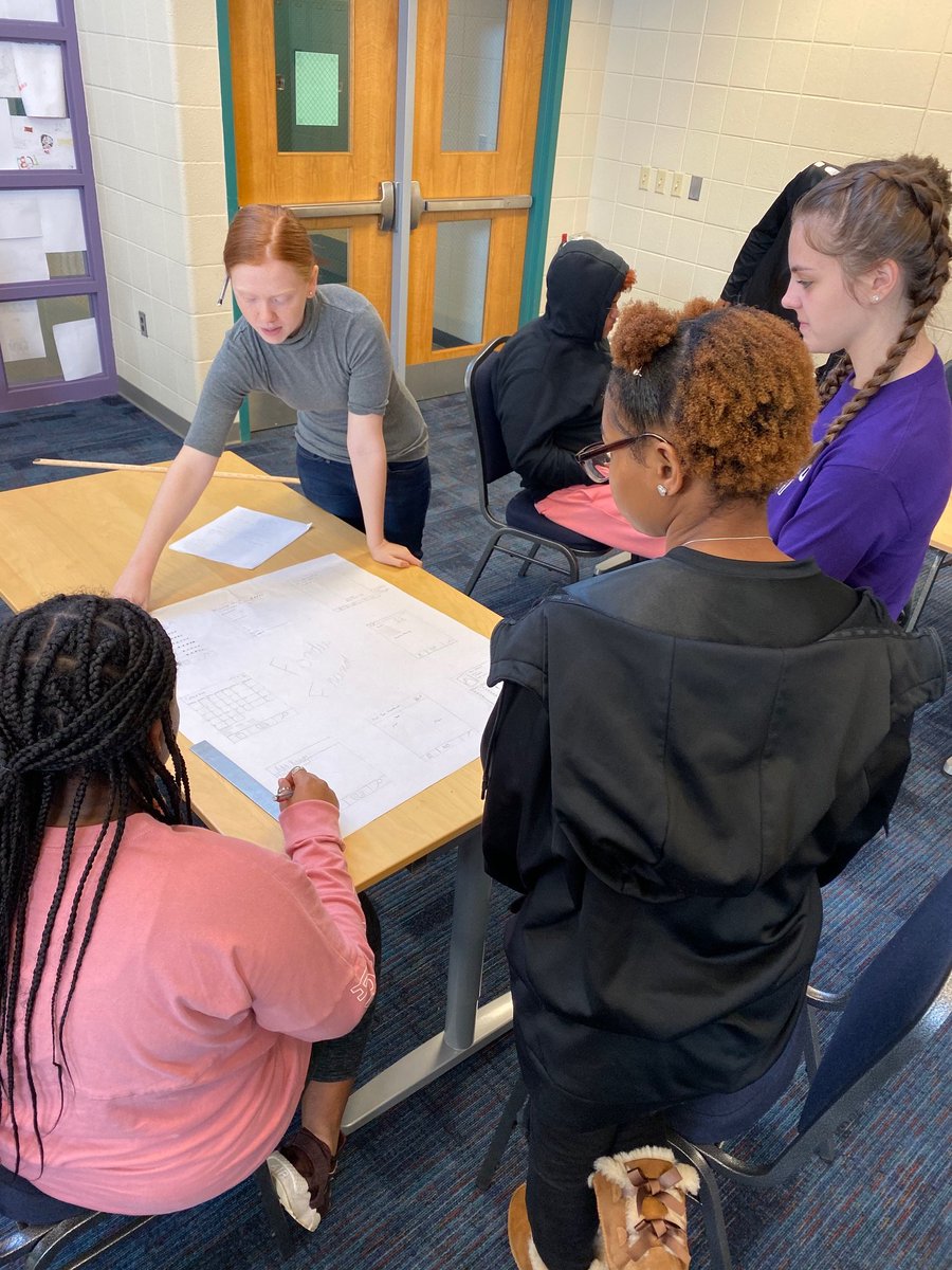 mrmLincolnMS's tweet image. In Computer Science Discoveries students worked in groups to develop an App to solve a problem.

@GoSplitters
@TeachCode
 #MiCoding #MiSTEM #splitternationcodes