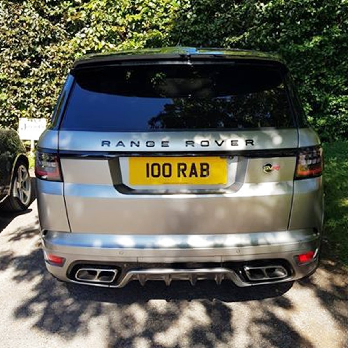 Regtransfers's tweet photo. Do you know a 'Rab' or 'Robert'? Tag them here!
Find further 'Rab' plates, including '2 AB' here: https://t.co/AJhztcoKi4
#numberplate #numberplates #regtransfers #100RAB #Rab #Robert #Nameplates #nameplate #registration
📷 - @harrymattock https://t.co/C1OqdoAS5g