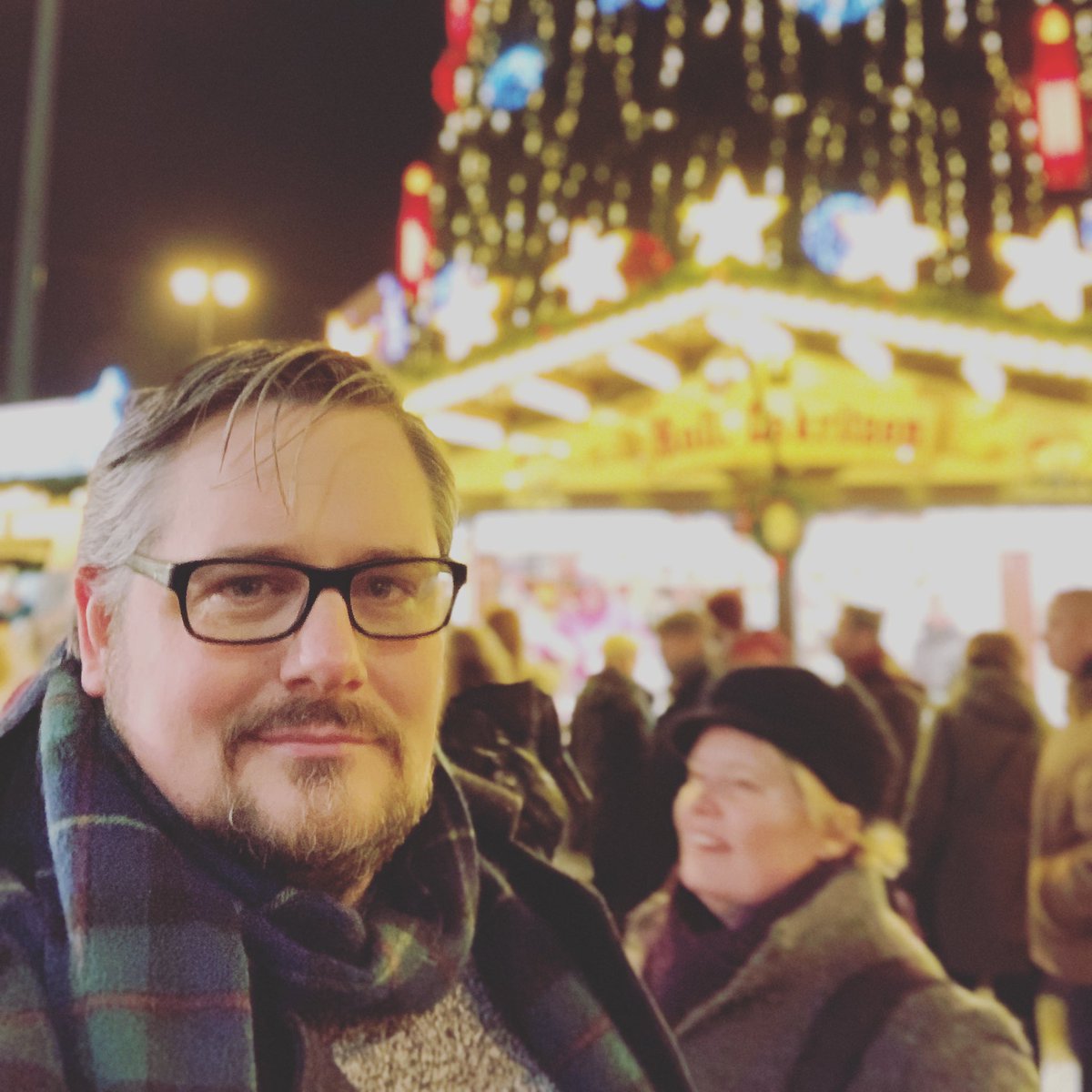 nescommando's tweet photo. Passiert nur ca alle 10 Jahre einmal:
Commander D auf‘m Weihnachtsmarkt.
Vielleicht gibt‘s heute noch weitere Infos von uns für euch...
#nespalbguide2020 #nescommando https://t.co/aXibXpkLyM