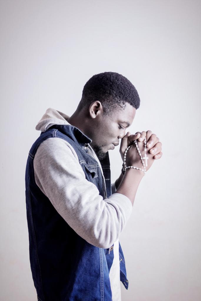 Heraky_Gh's tweet photo. This year has been full of experiences, thankful for the stepping stones ,Happy +1 to me #Moregrace #Morewins #Herxposed https://t.co/ZOFNgbHsjf