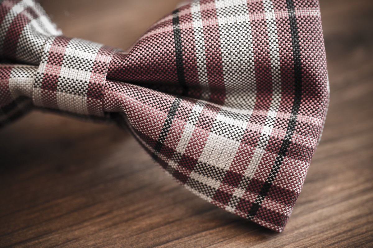 bunburysuits's tweet photo. Accessories make all the difference, let us customize your vibe this holiday season ⚜️❄️ #custommade #bowtie https://t.co/erYdjdOskn