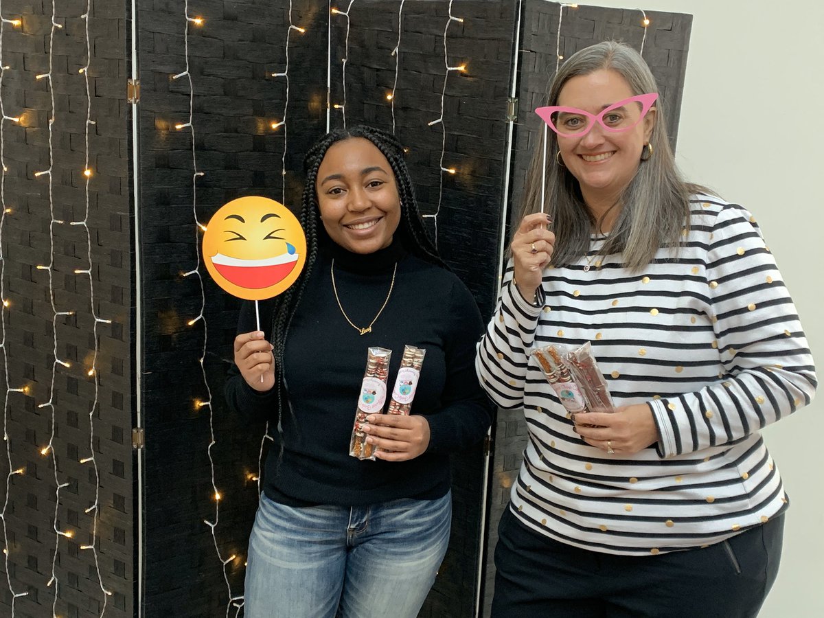 UCFirstLady's tweet photo. It’s great to be on campus for #StressLessFest! Come join the fun in TUC. Don’t forget to grab a chocolate covered pretzel. My treat! https://t.co/JEJ205gR4Y