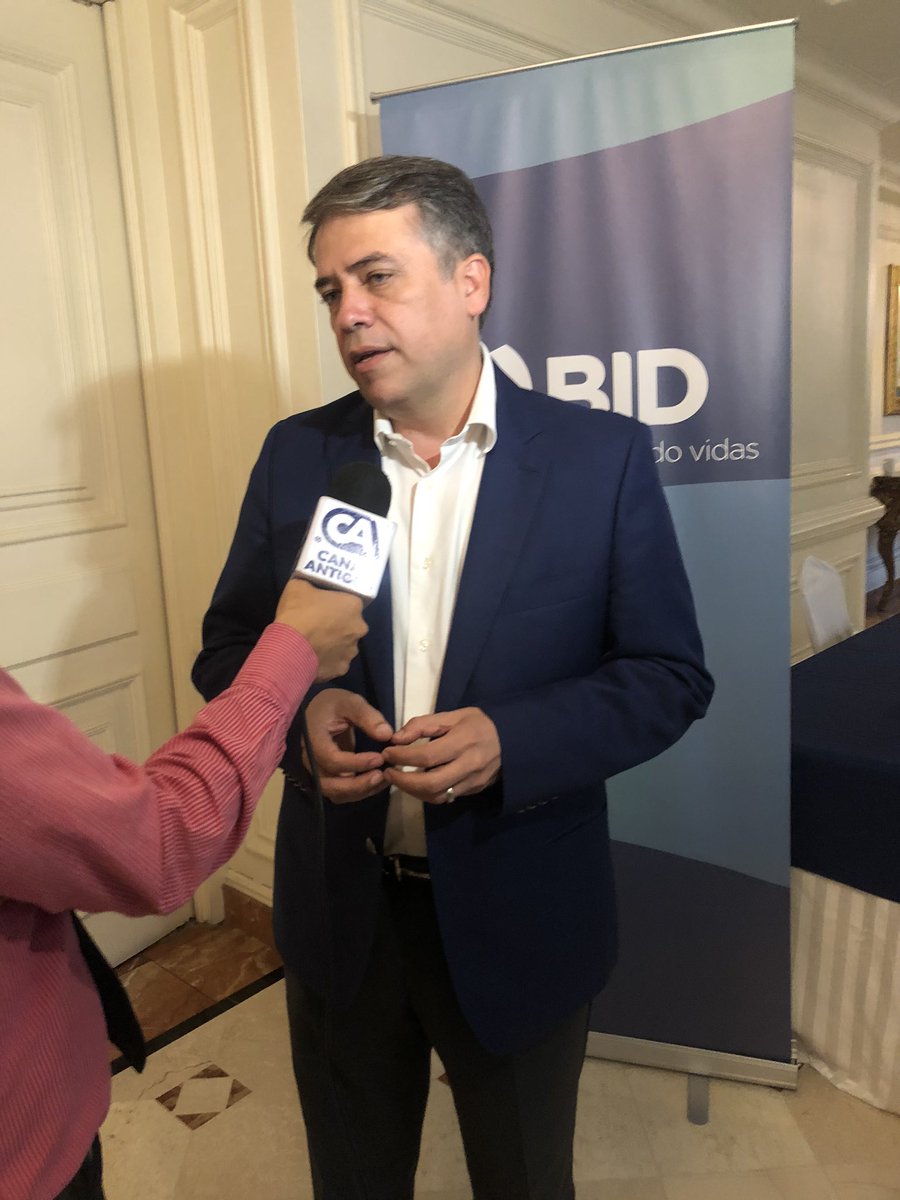 EdwinEscobarGT's tweet photo. Hoy participo de las conclusiones del estudio “Análisis de la Resiliencia Climática de Barrios Vulnerables en los países del Triángulo Norte” en el caso de Guatemala el estudio abarcó Mario Alioto, La Esperanza, Anexo Villa Lobos II y Valle de Nazareth. @el_BID #PoderLocalAnam https://t.co/CYK884GuqZ