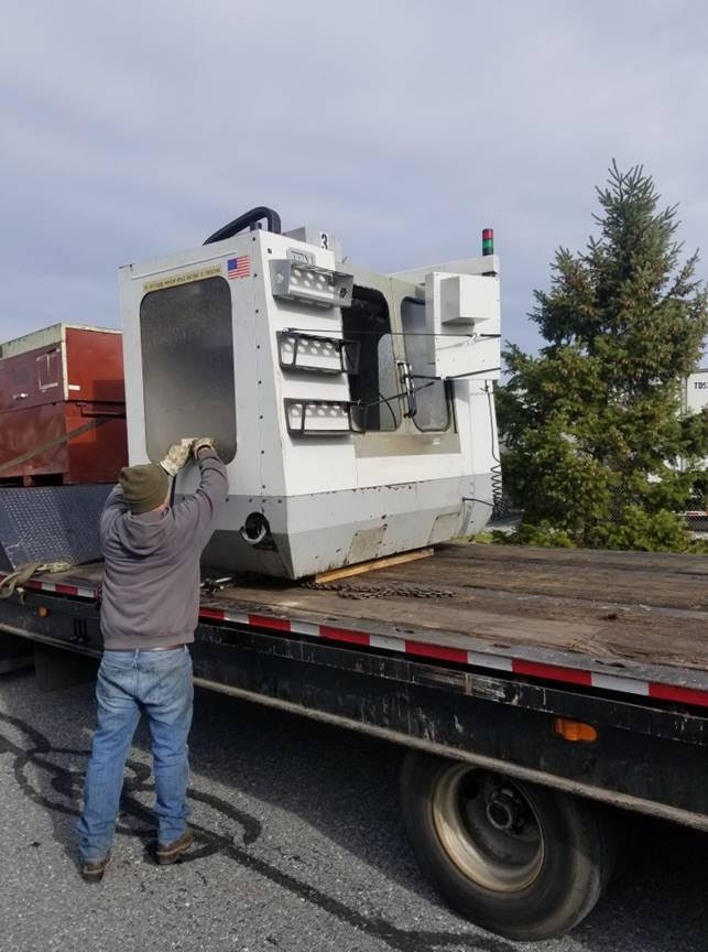 PMToolSolutions's tweet image. Out with the old and in with the new! Congratulations David on your first new CNC machine! #MachineGreatness #manufacturing #Doosan #mill
