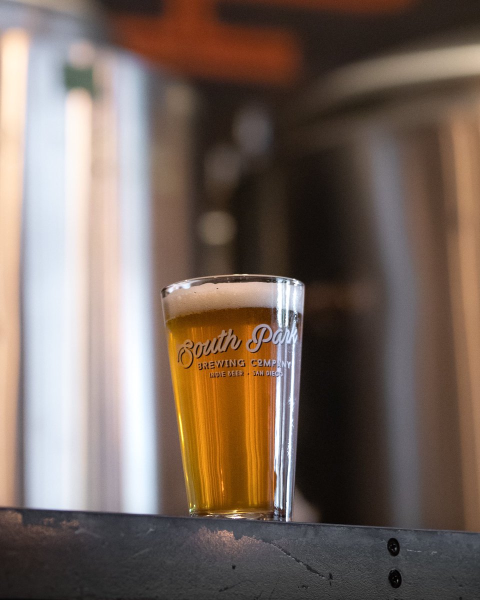 Velvet Monkey
SD Strong Pale 8%
San Diego Style Strong Pale that starts from a light malt base with low bready notes. With hop additions from a colorful blend of old school and new school hops that lend lush fruit leaning tropical &amp; stone fruit with a dry and sticky finish.