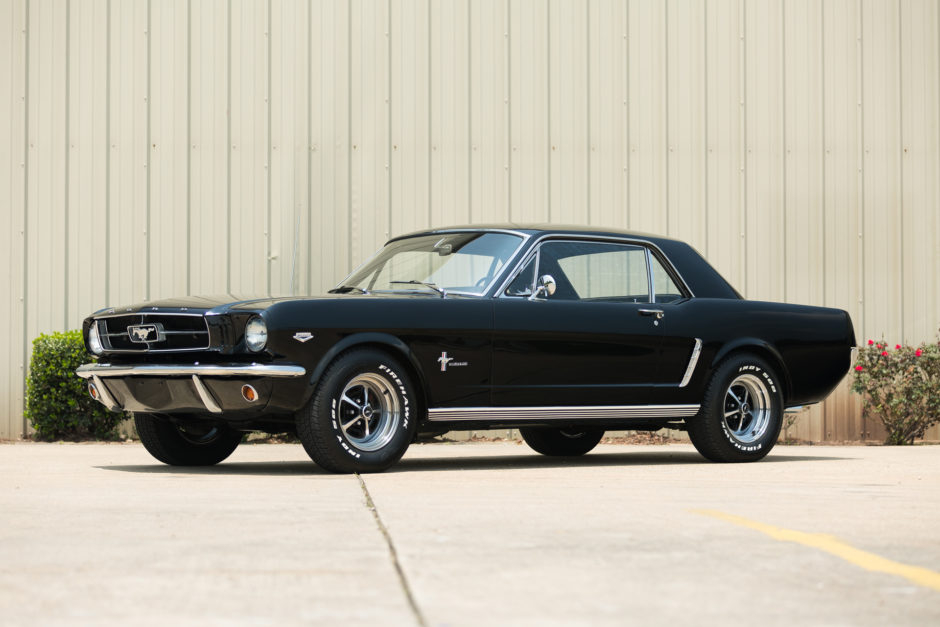 Larrys_TBird's tweet photo. #DealoftheDay! Save 23% on this black padded dash for 1965 #Ford Mustangs!
Link: https://t.co/JqEV5XYPkf
#tbird #classictbird #oldthunderbird #oldford #fordthunderbird #fordtbird #ford #thunderbird #bigbird #mustang #fordmustang #classicmustang #formotorcompany #dealoftheweek https://t.co/7Y4dQkbkS0