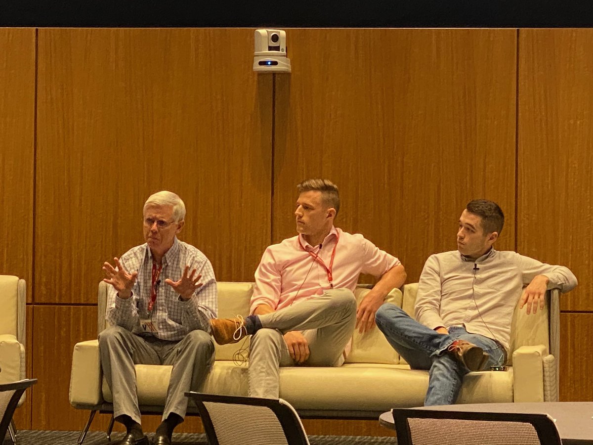 DCDealLawyer's tweet photo. Great to help show off the latest #5G #AI and #IoT technology this morning at @ACGNATLCAPITAL Washington Tech Showcase!! #wts19 Thanks to @MITREcorp for hosting! Great visibility for lots of @CooleyLLP companies! https://t.co/HAzC2hR5xs