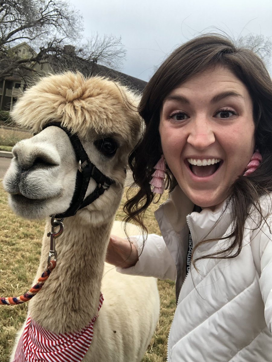 katybethshaw's tweet photo. Matching with my new friend!! 😍 @lead4ward @LubbockISD @NatWilliamsElem #bebold4kids #think2019 https://t.co/84gcESMepA