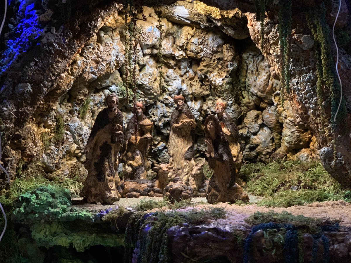 #Valladolid ambienta su belén navideño🎄 en paisajes de la película “Avatar”

El Belén Monumental que alberga la sala de exposiciones “Las Francesas”, se inspira en la peli de James Cameron, para mandar un mensaje "de paz" y ecologismo ante la necesidad de conservar la naturaleza