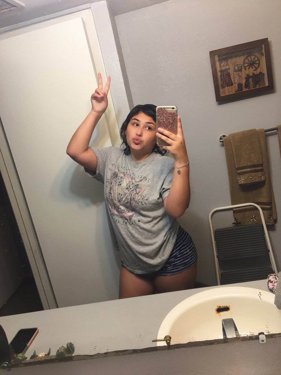 mamacitaxbri's tweet photo. Nothing but God😩🙌🏼🤍 #2years4months #cancerfree https://t.co/S3sAp37wYc
