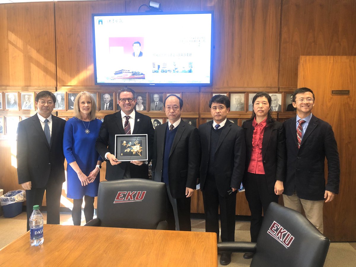 michaeltbenson's tweet photo. Passing of the torch today to our new #EKU @CocaCola Campus Ambassador and finalizing our partnership with Baoding University. @EKUdining @EKUVPFA @EKUCOE @EKUalums @EKUHousing https://t.co/Gsi6071VfX